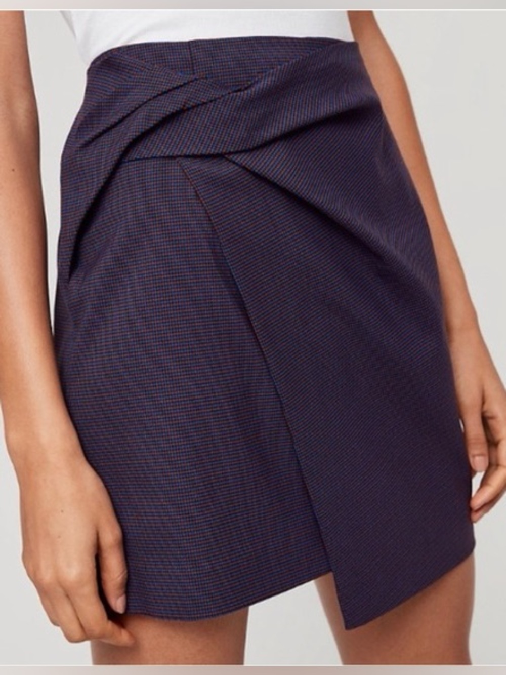3/$30 🌺 Babaton Mini Skirt